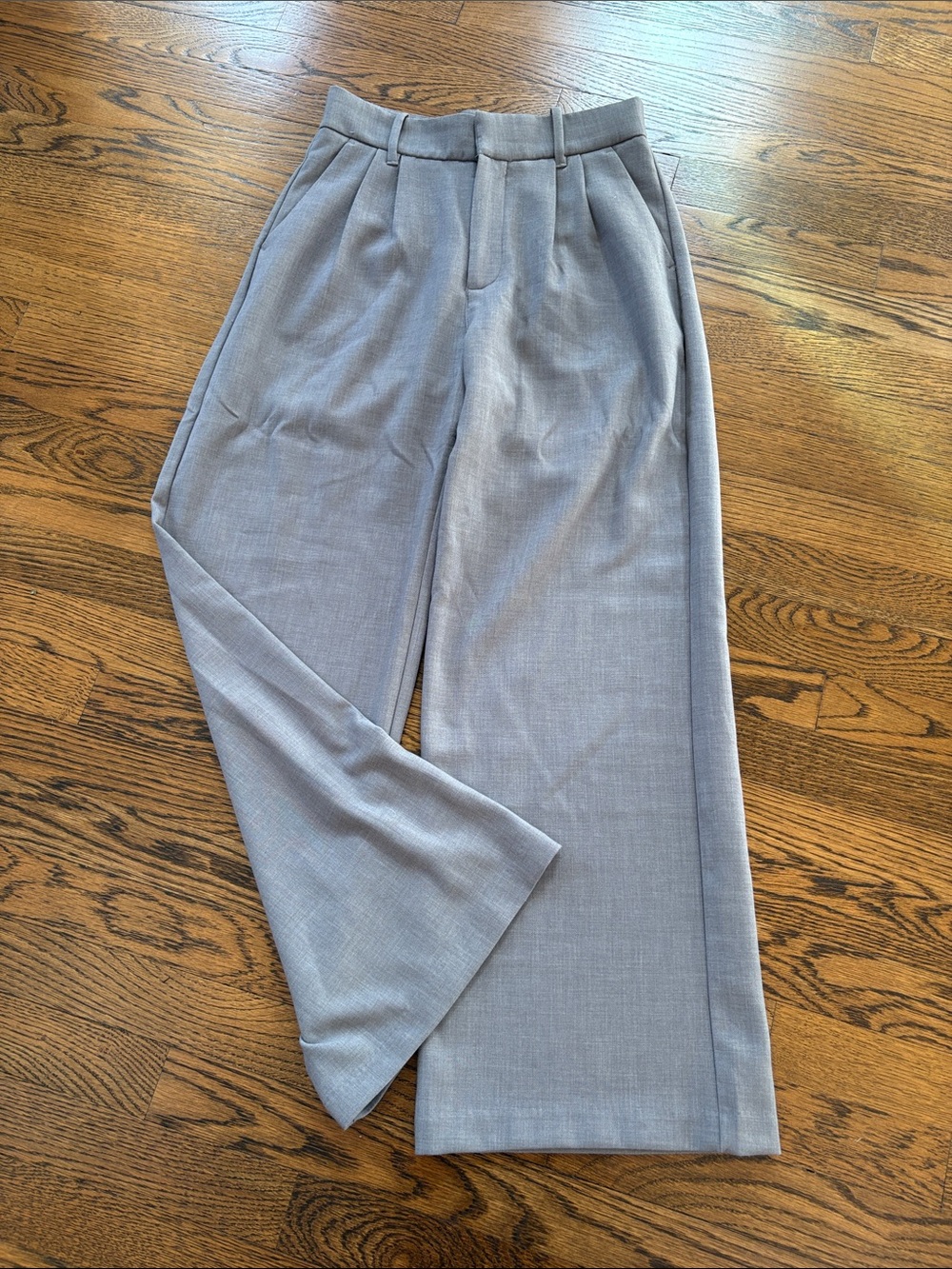 Abercrombie & Fitch Classic Pleated Dress Pants Light Gray, small short,wide leg